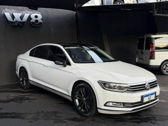 VOLKSWAGEN PASSAT 2.0 16V TSI BLUEMOTION GASOLINA HIGHLINE 4P DSG VOLKSWAGEN PASSAT 2.0 16V TSI BLUEMOTION GASOLINA HIGHLINE 4P DSG
